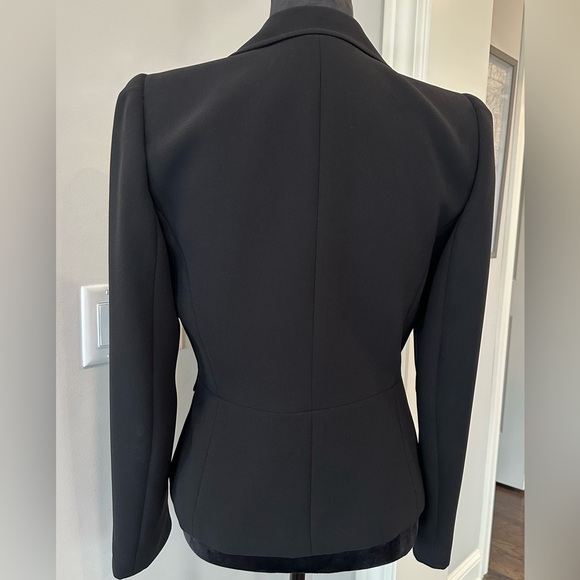 Tahari Arthur S. Levine Blazer Fitted Silhouette Black Women Size 6✨EUC✨ - Picture 4 of 16